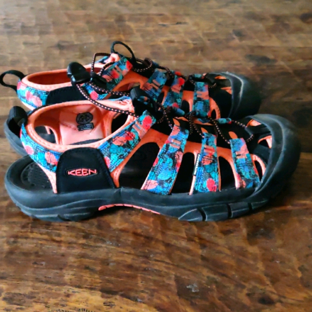 Keen women's Newport H2 sandal
